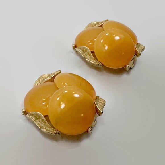 Orange Earrings, Thermoset, Gold Tone, 50s, Mid Century, Lucite, Vintage,Plastic - Picture 3 of 5